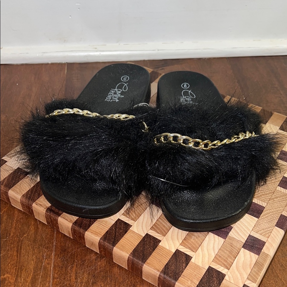 Black Furry Slide Sandals with Gold Chain